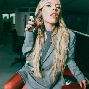 Chief Executive Officer (Red Vinyl)